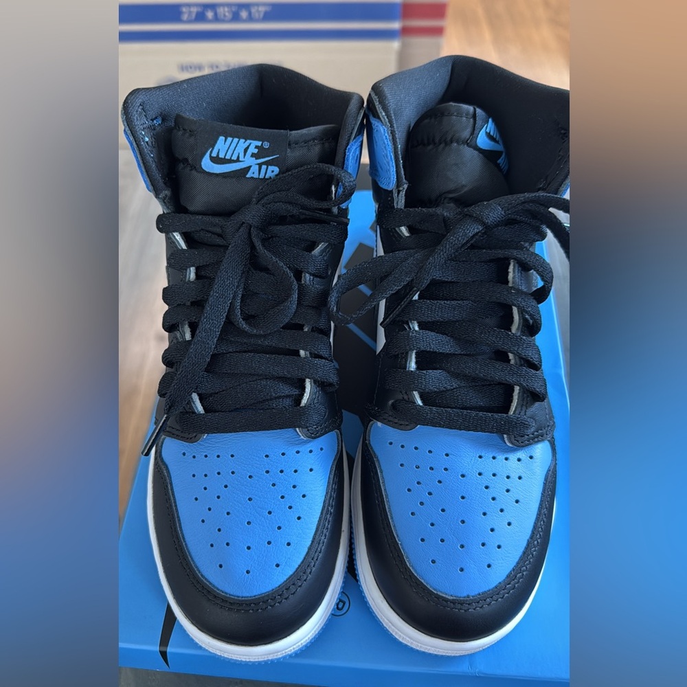 Nike air Jordan size 5 youth brand new